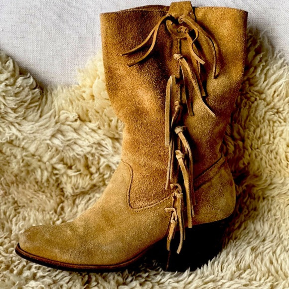 Natisse SuedeHeeled Boots with Fringe Embellishments size 8.5 (Lightly Used) - Picture 1 of 5